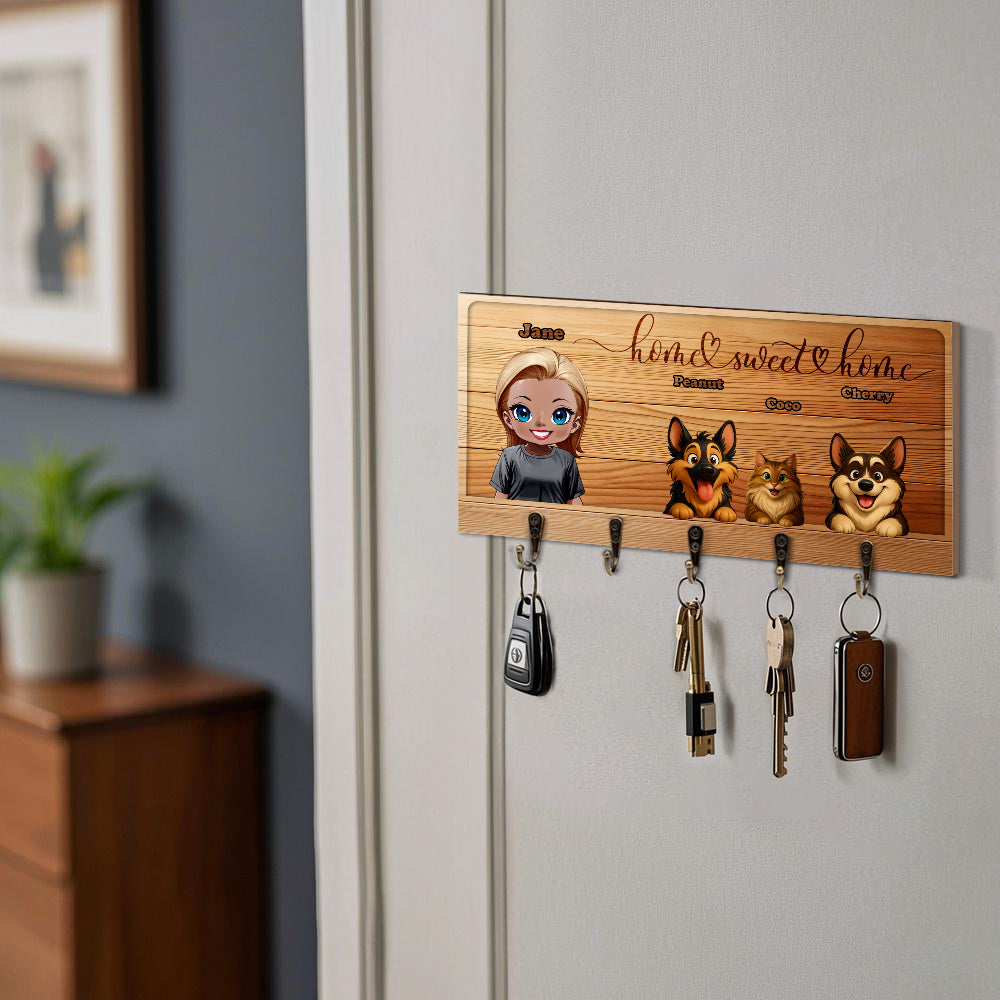 Personalized Keyholder with 1 Person and Peeking Pets - Keyholder - Personalized Family Gift - Up to 5 Pets